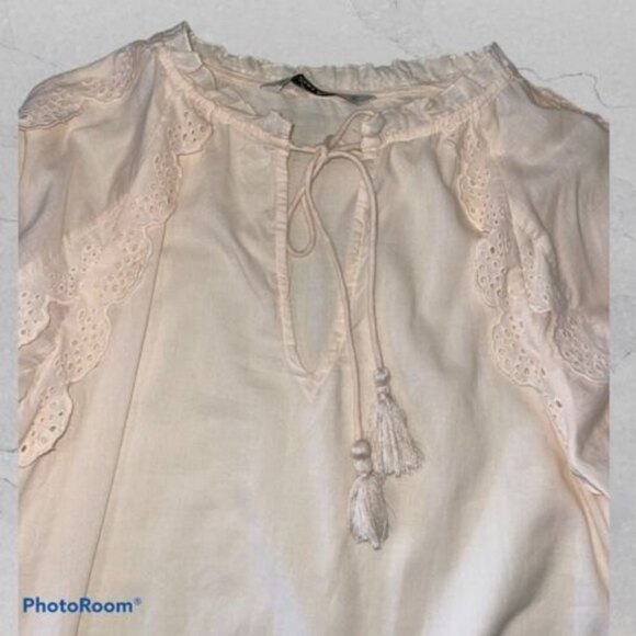 NWT- Zara women’s Ruffle/Eyelet Long Sleeve Size Small, Peach, Tassel Tie - Picture 8 of 8